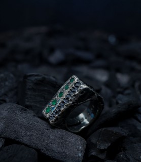 Bijoux de luxe pour homme bague emeraude et argent massif krazystones by anthony barrouyer