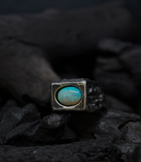 bague de créateur pièce unique pour homme en argent et opale